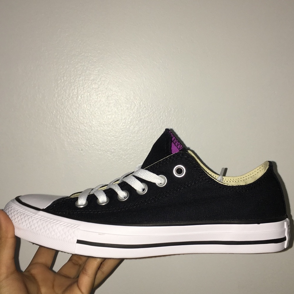 Black and white converse